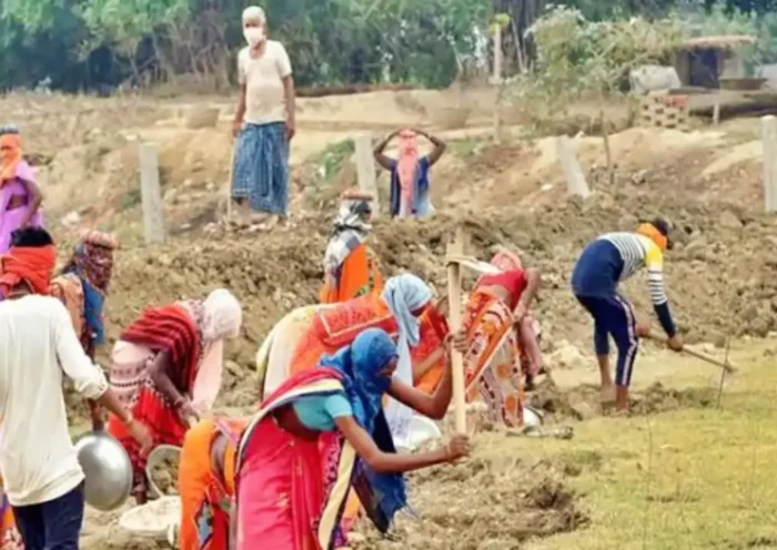 mgnrega workers | Sach Bedhadak