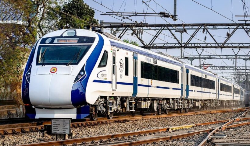 Vande Bharat Express around Mumbai | Sach Bedhadak